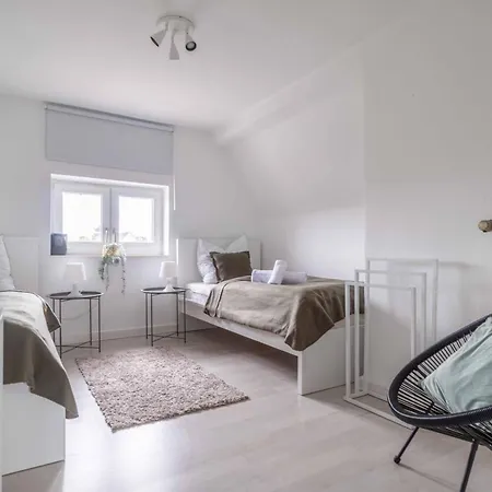 & Calm - Wohlfuehl-wohnung In Stadtnaehe Fuer Familien Oder Freunde *