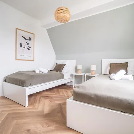 & Calm - Wohlfuehl-wohnung In Stadtnaehe Fuer Familien Oder Freunde