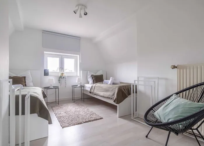 & Calm - Wohlfuehl-wohnung In Stadtnaehe Fuer Familien Oder Freunde *