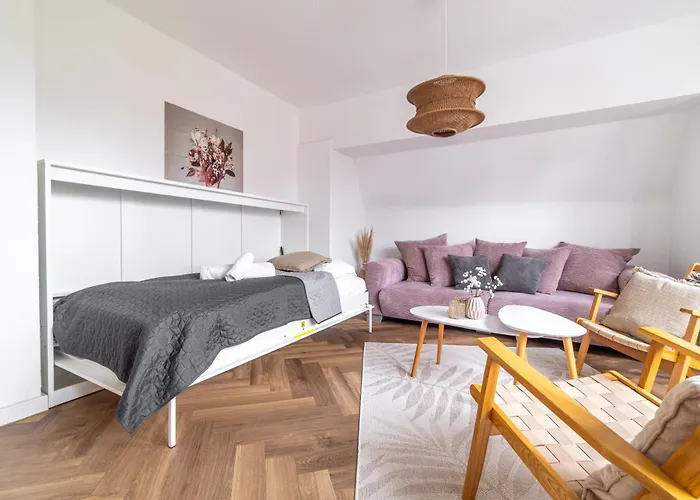 & Calm - Wohlfuehl-wohnung In Stadtnaehe Fuer Familien Oder Freunde *